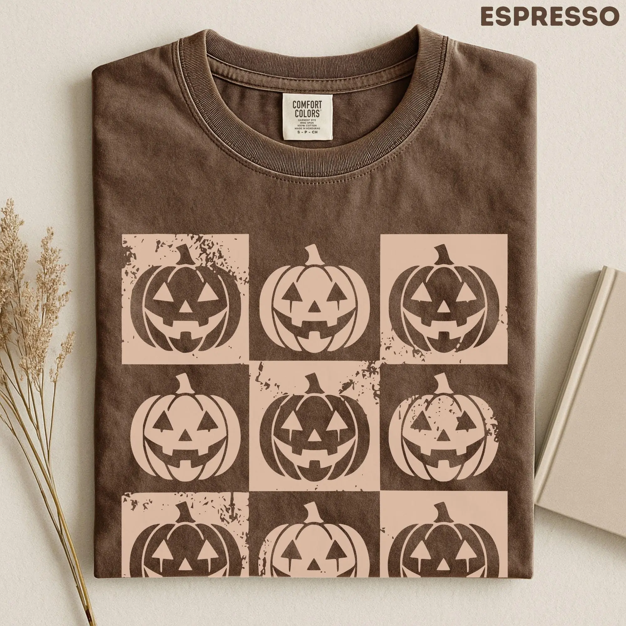 Comfort Colors Retro Pumpkin Halloween Shirt, Vintage Jack O Lantern Tee, Cute Spooky Season Fall Graphic Top