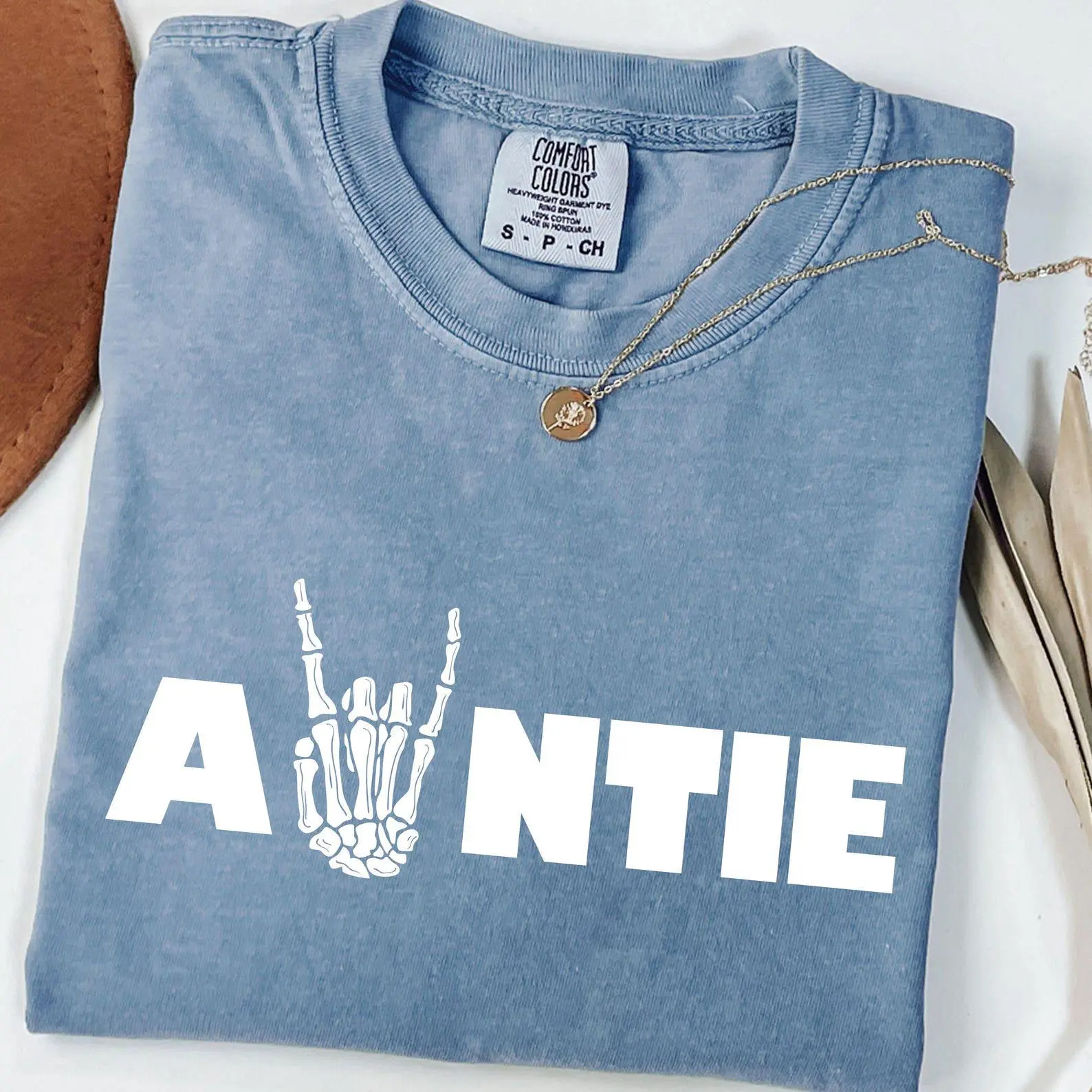 Skeleton Auntie Halloween Comfort Colors Shirt, Funny Pregnancy Announcement Tee, Tis The Season Sister Gift