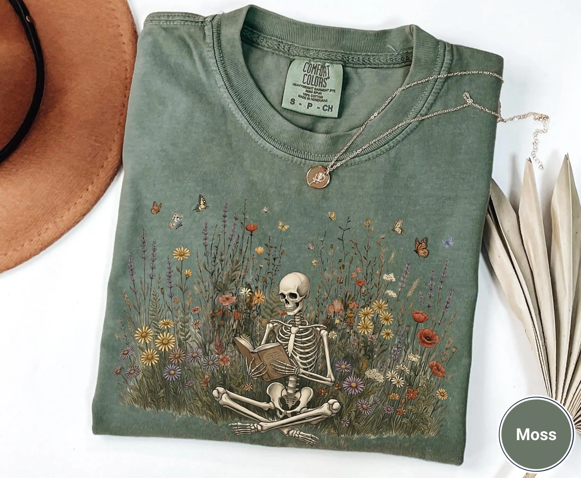 Comfort Colors Skeleton Reading Book Shirt, Botanical Wildflower Cottagecore Dark Academia Vintage Bookish Halloween Tee