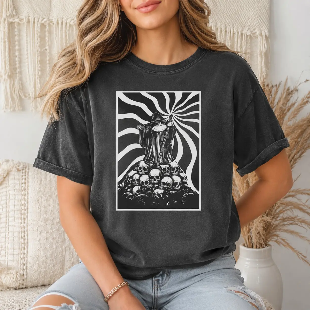 Skull Wizard Graphic Shirt for Women, Gothic Vintage Short Sleeve Tee for Halloween and Dark Fantasy Lover Gift