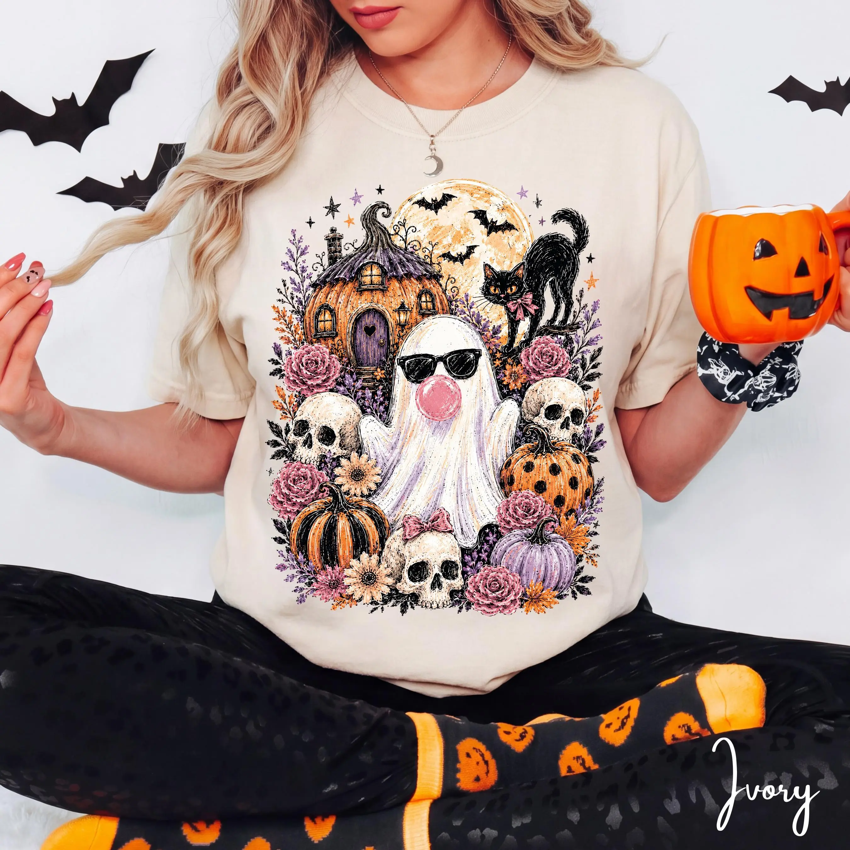 Comfort Colors 1717 Spooky Ghost Halloween Shirt, Cute Bubblegum Vintage Graphic Fall Tee for Women