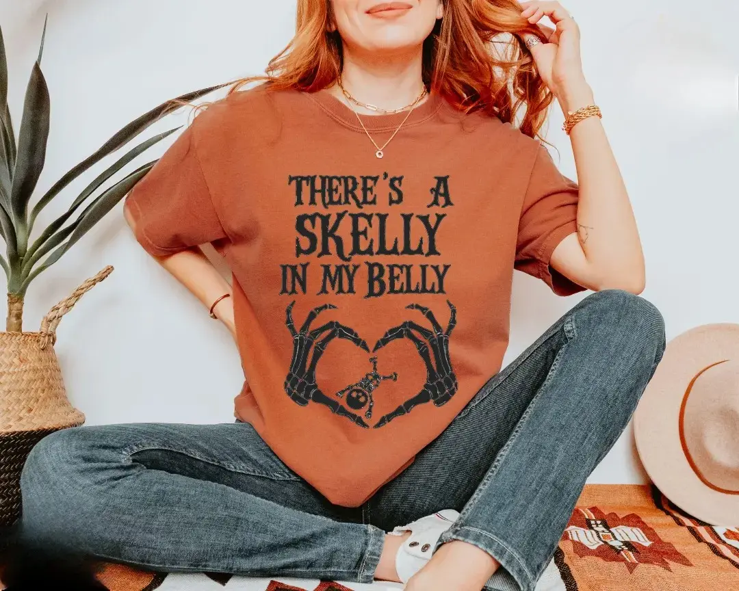 Comfort Colors Spooky Mama Halloween Pregnancy Shirt, Cute Fall Maternity Reveal Announcement Tee - photo 3