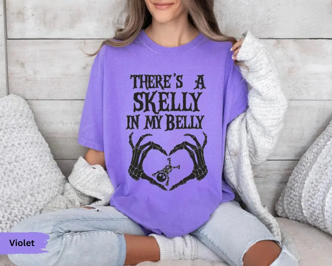 Comfort Colors Spooky Mama Halloween Pregnancy Shirt, Cute Fall Maternity Reveal Announcement Tee - photo 5