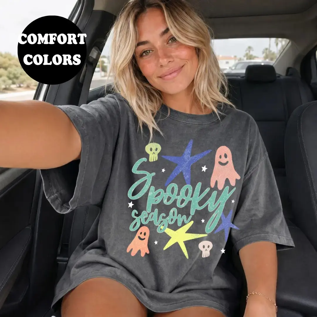 Comfort Colors Spooky Season Star Ghost Shirt, Trendy Oversized Fall Summer Halloween Graphic Tee for Women
