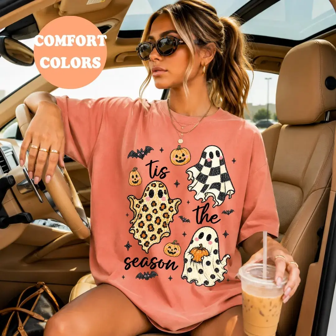 Comfort Colors Tis the Season Checkered Leopard Ghost Shirt, Spooky Oversized Trendy Fall Halloween Tee