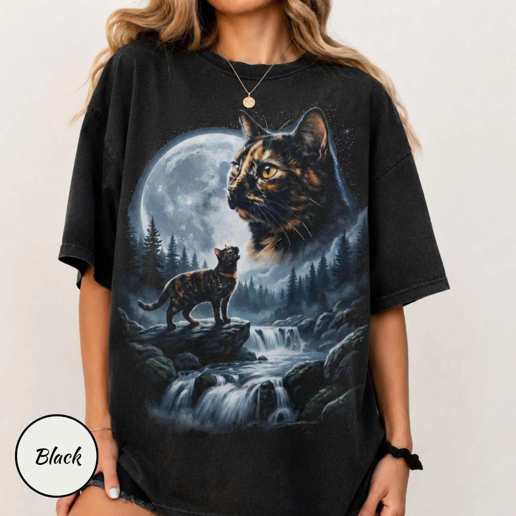 Comfort Colors Tortie Cat Howling to the Moon Shirt, Funny Tortoiseshell Halloween Lover Gift Tee for Women