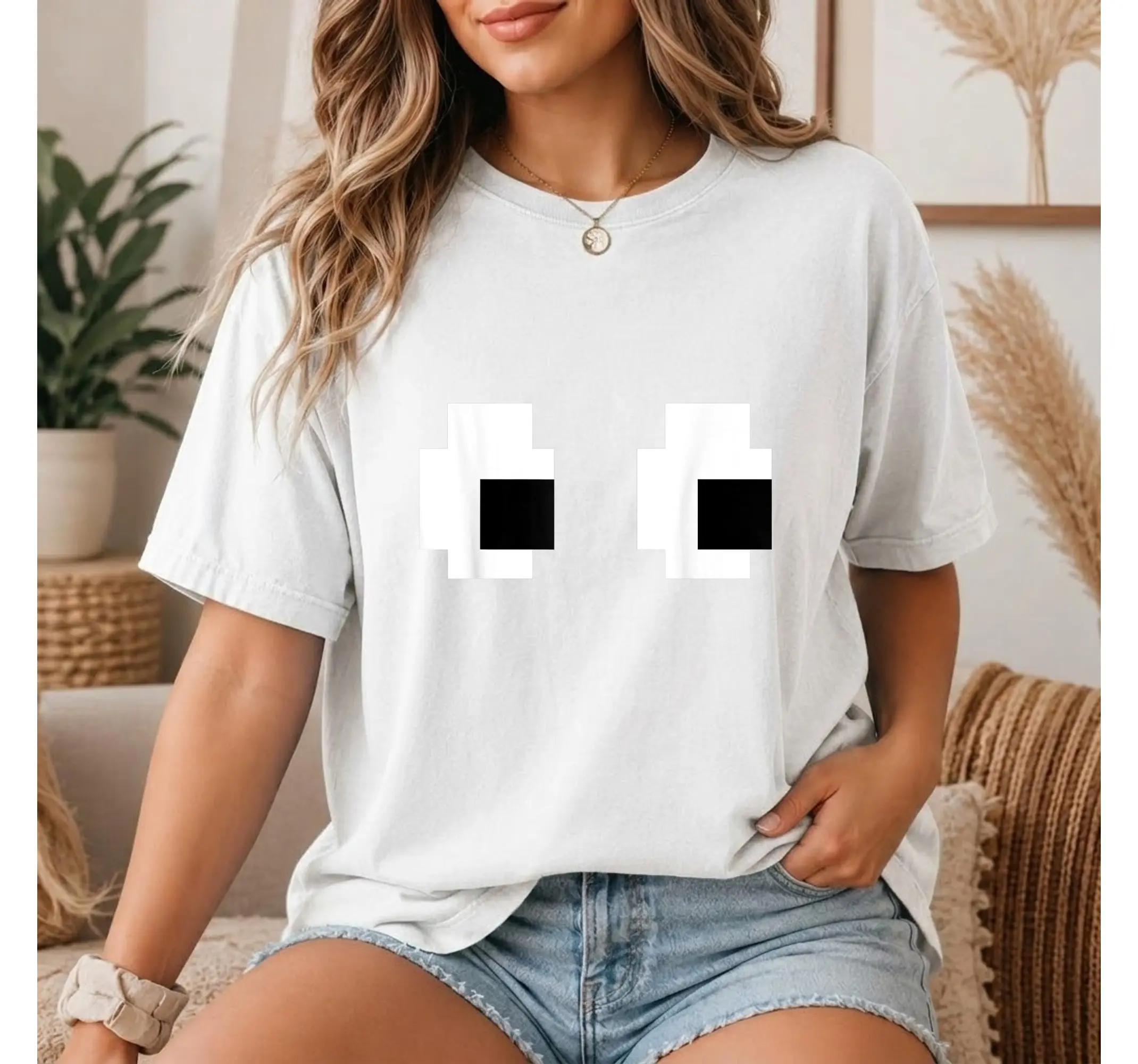 Vintage 80s Arcade Gamer T-Shirt, Retro Pixel Art 8-Bit Ghost Graphic Tee