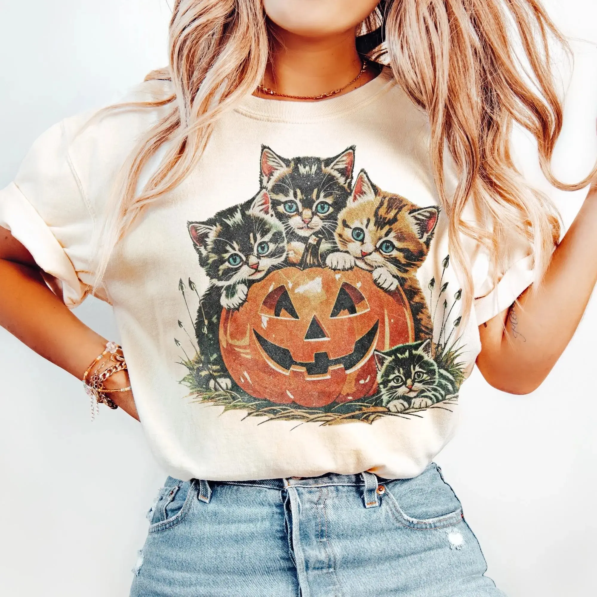 Vintage 90s Cat Halloween Sweatshirt, Comfort Colors Retro Spooky Season Tee, Pumpkin Kitten Lover Womens Fall Graphic Top