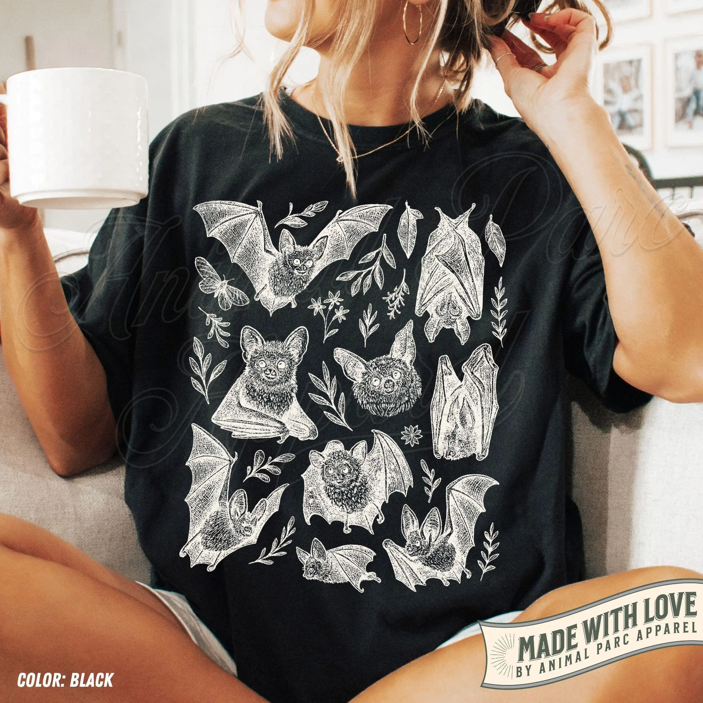 Vintage Bat T-Shirt for Women, Gothic Cottagecore Graphic Tee, 90s Retro Halloween Dark Academia Spooky Animal Aesthetic Top