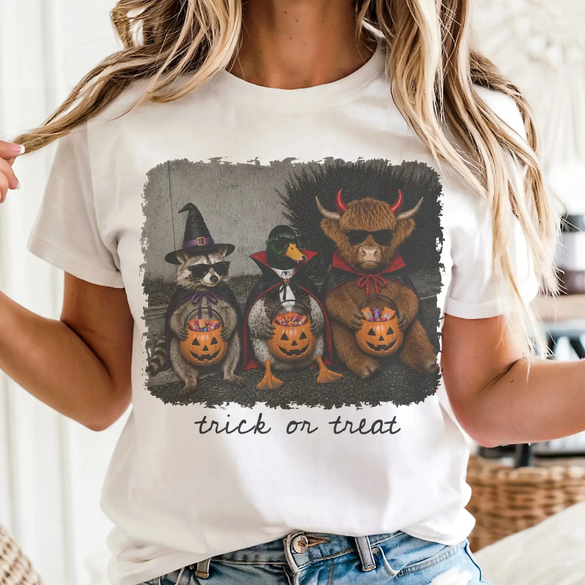 Vintage Halloween Raccoon Graphic Tee, Womens Funny Highland Cow Duck Witch Dracula Animal Costume Shirt, Cute Fall Top - photo 5
