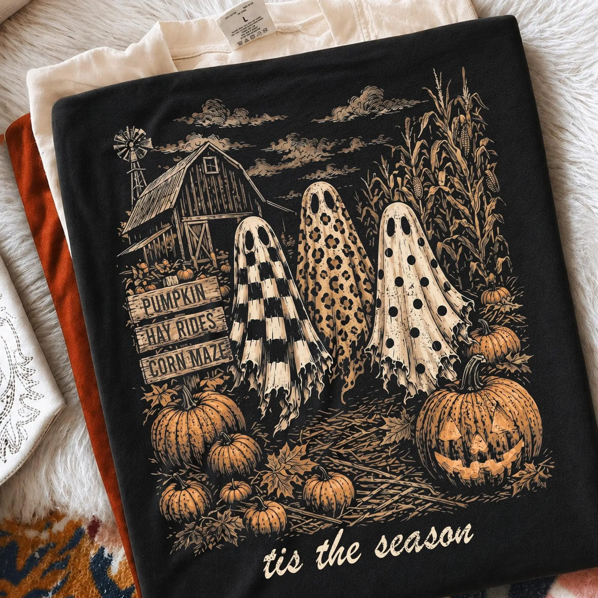 Vintage Tis The Season Ghost Trio Shirt, Pumpkin Hay Ride Corn Maze Retro Farmhouse Halloween Tee, Womens Trendy Fall Top - photo 3