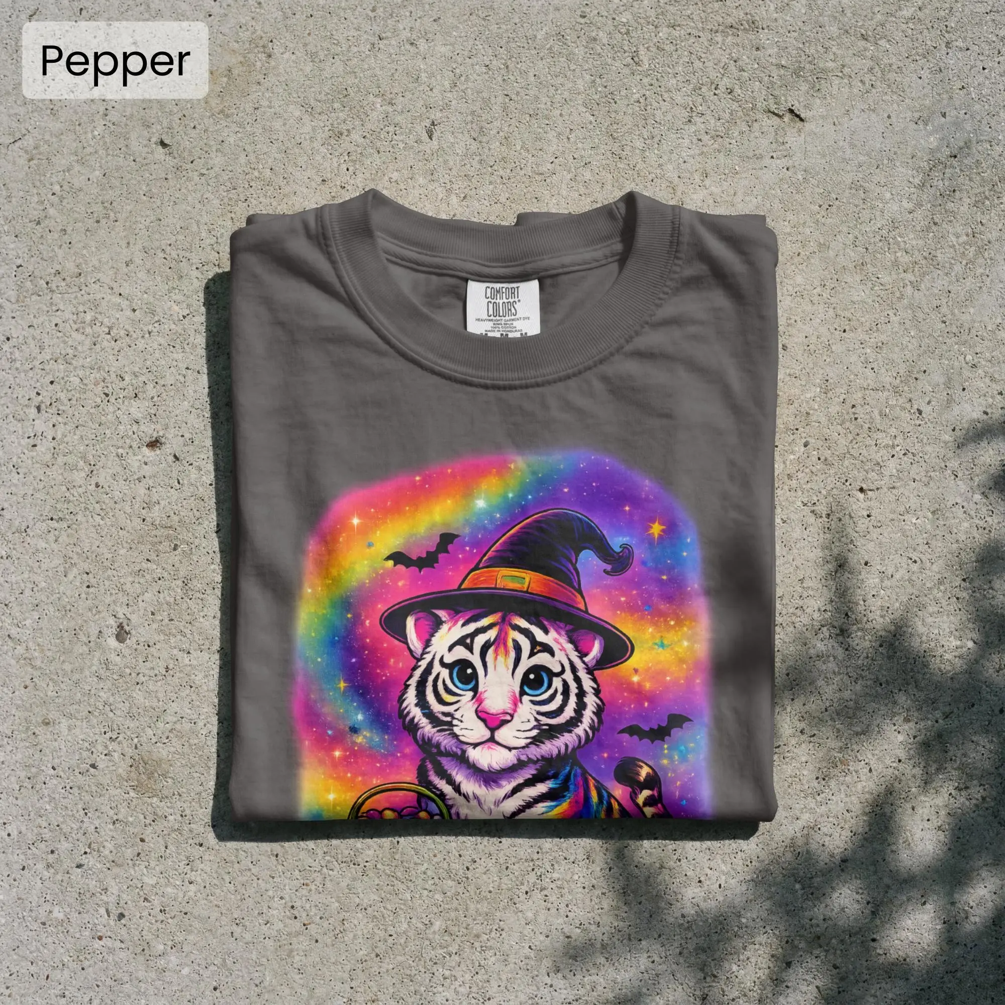 Comfort Colors Witchy Tiger Halloween T-Shirt, Retro 90s Short Sleeve Round Neck Casual Streetwear Tee - photo 3