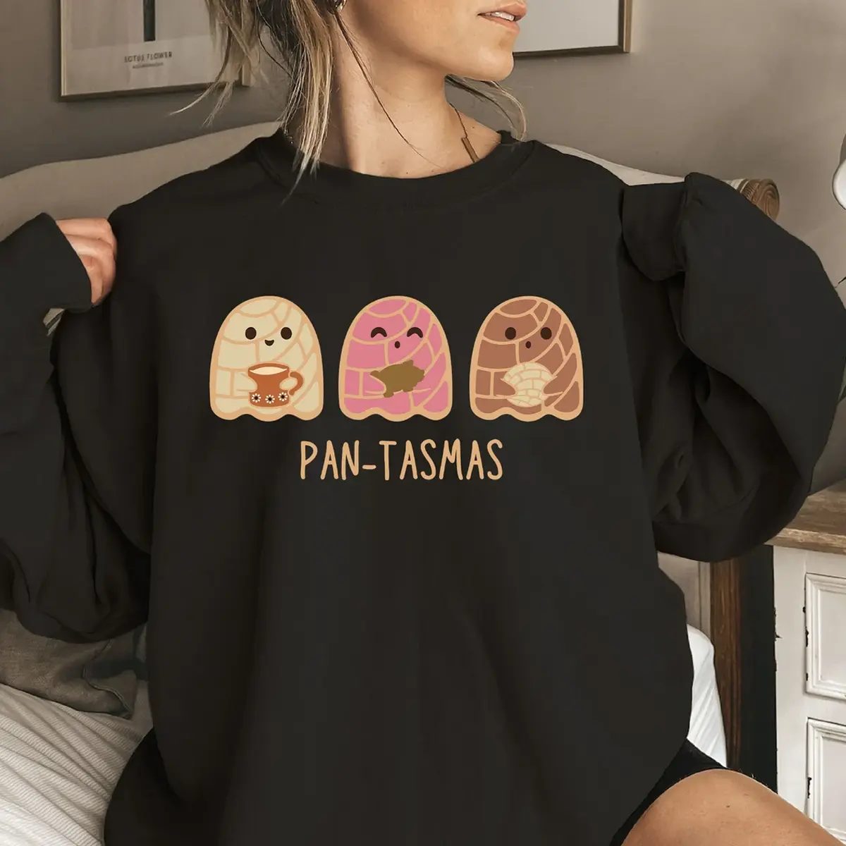 Pan-Tasmas Concha Ghost Sweatshirt, Cute Ghost Sweatshirt, Pan Dulce Halloween Crewneck, Fall Gift for Her
